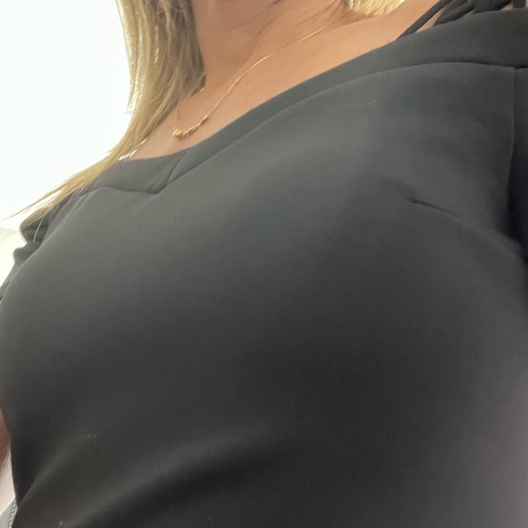 Little black dress. - Picture 4 of 5